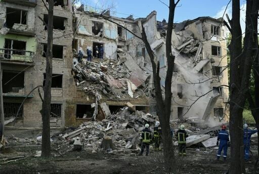 Russian strikes kill five in Ukraine, cause power outage