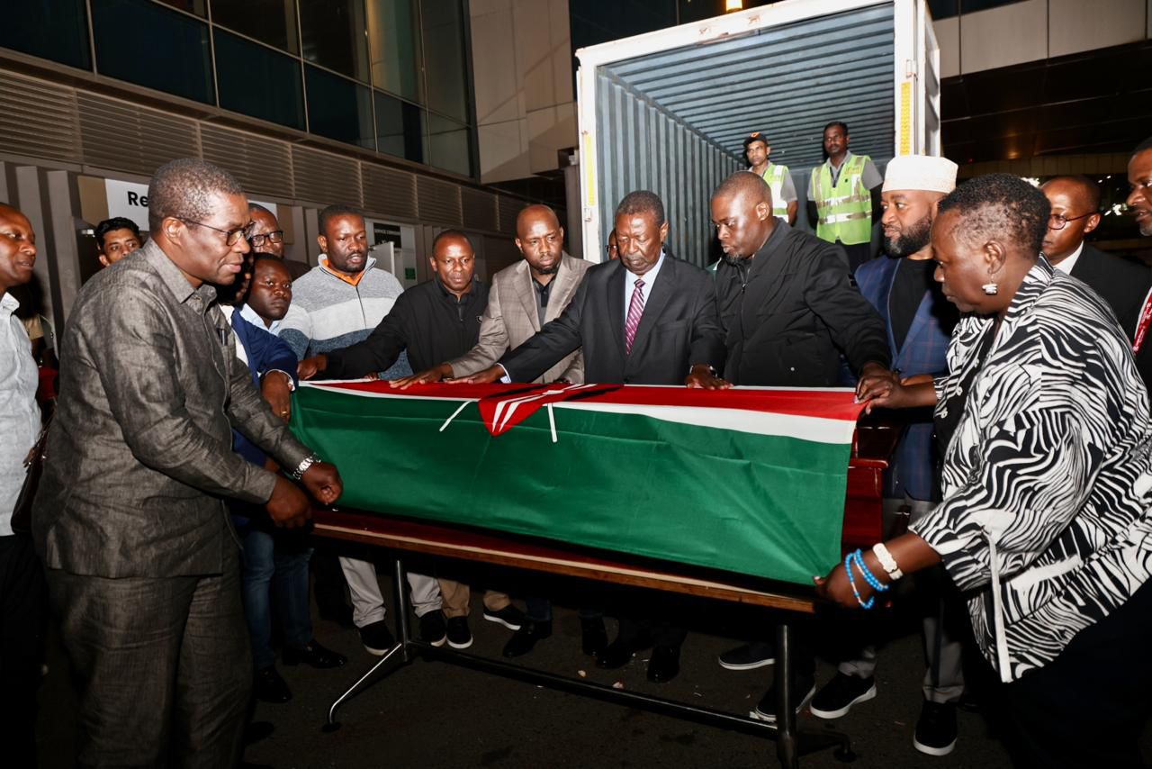 Scenes from India: Preparing Raila Odinga’s journey back to Kenya