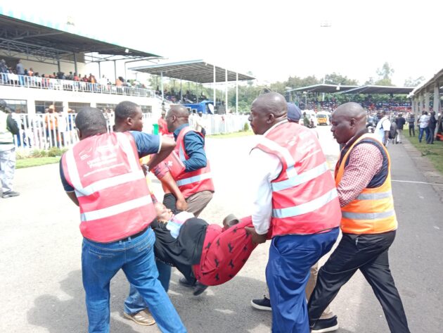 Overwhelmed medics as mourners faint during Raila’s viewing in Kisumu