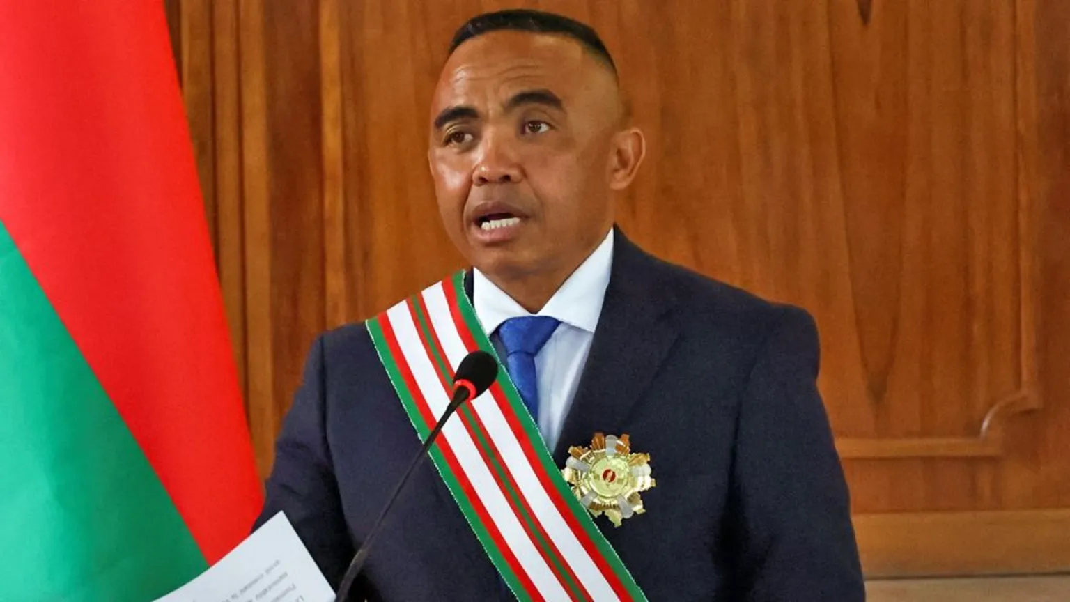 Colonel Randrianirina takes office as Madagascar begins transition