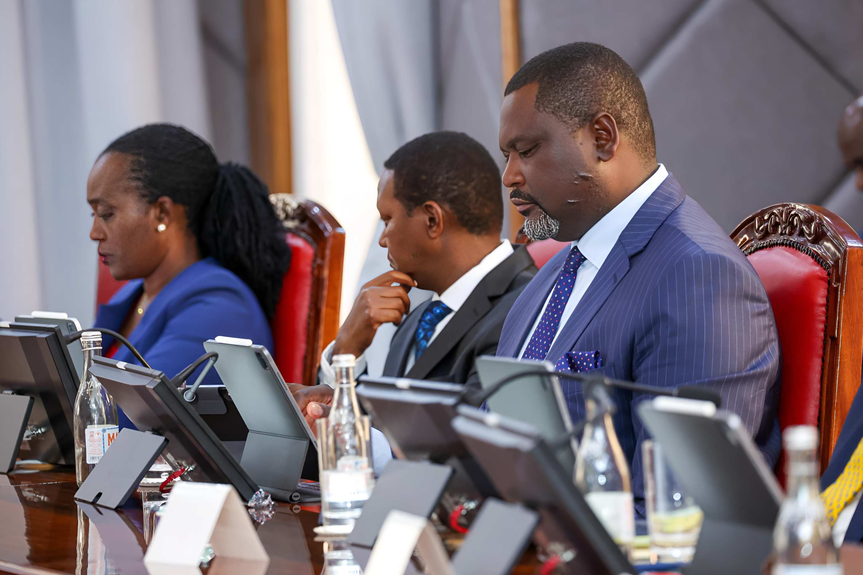 Gov't targets absentee public servants with new tracking app
