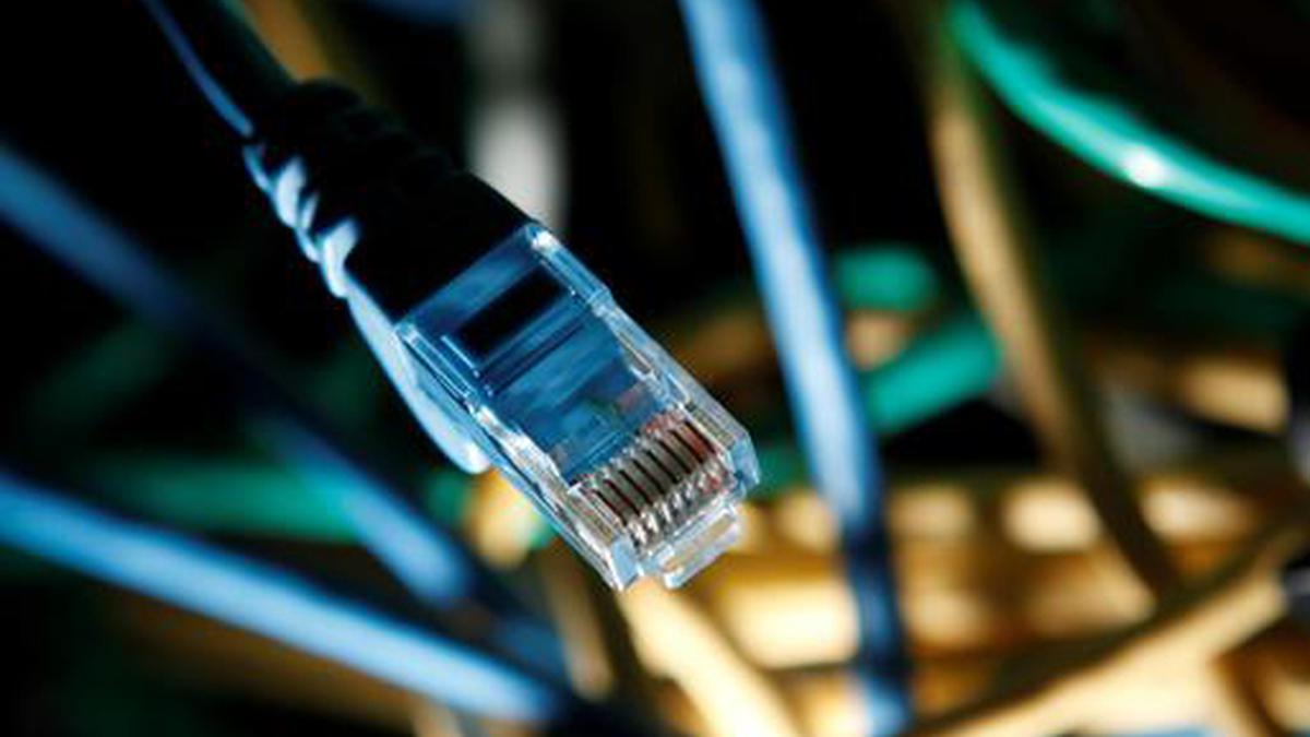 Gov't seeks views on national internet standards amid crackdown on illegal fiber lines