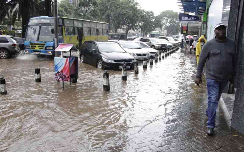 Kenyans warned to brace for flash floods, strong winds