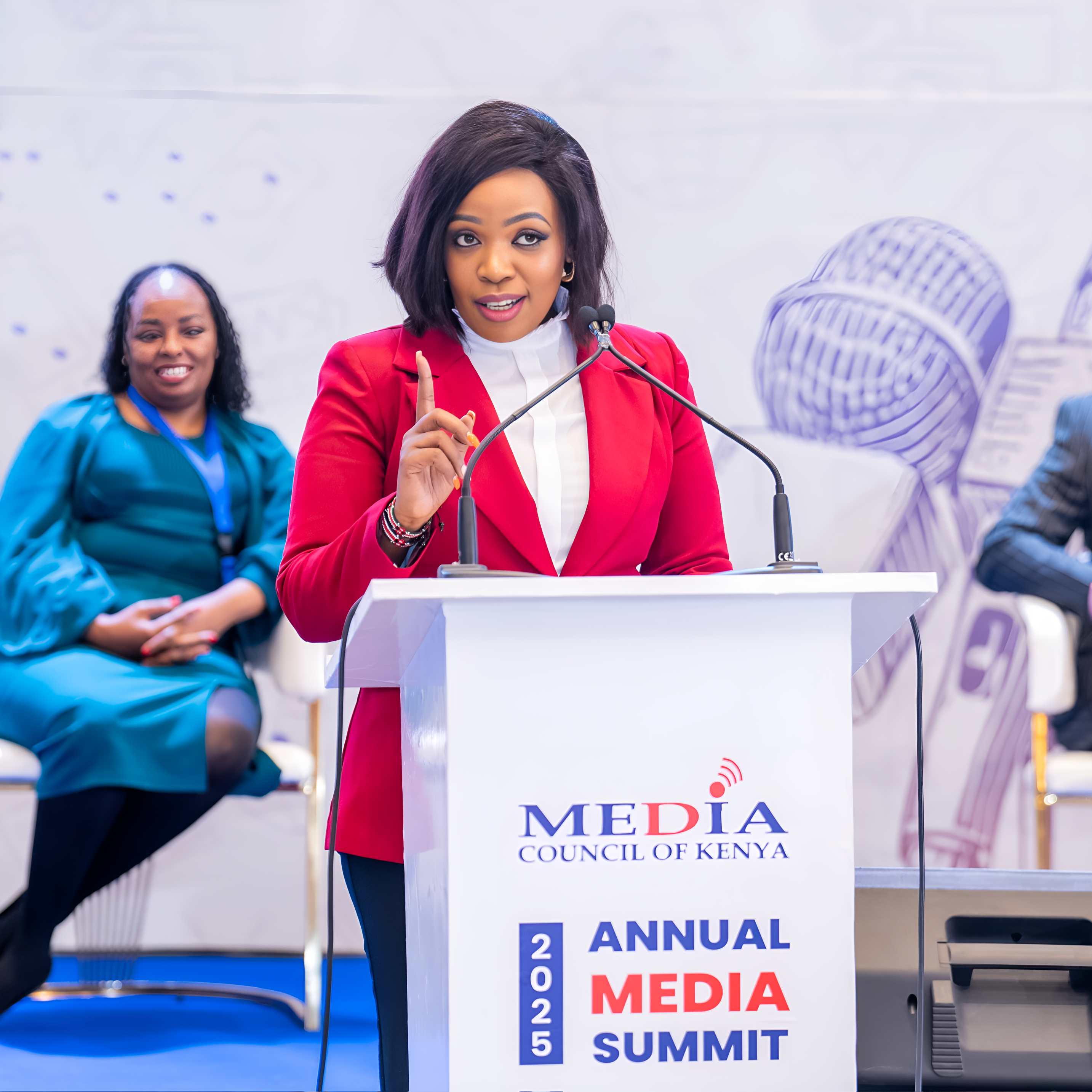 Zubeida Kananu reelected Editors Guild President