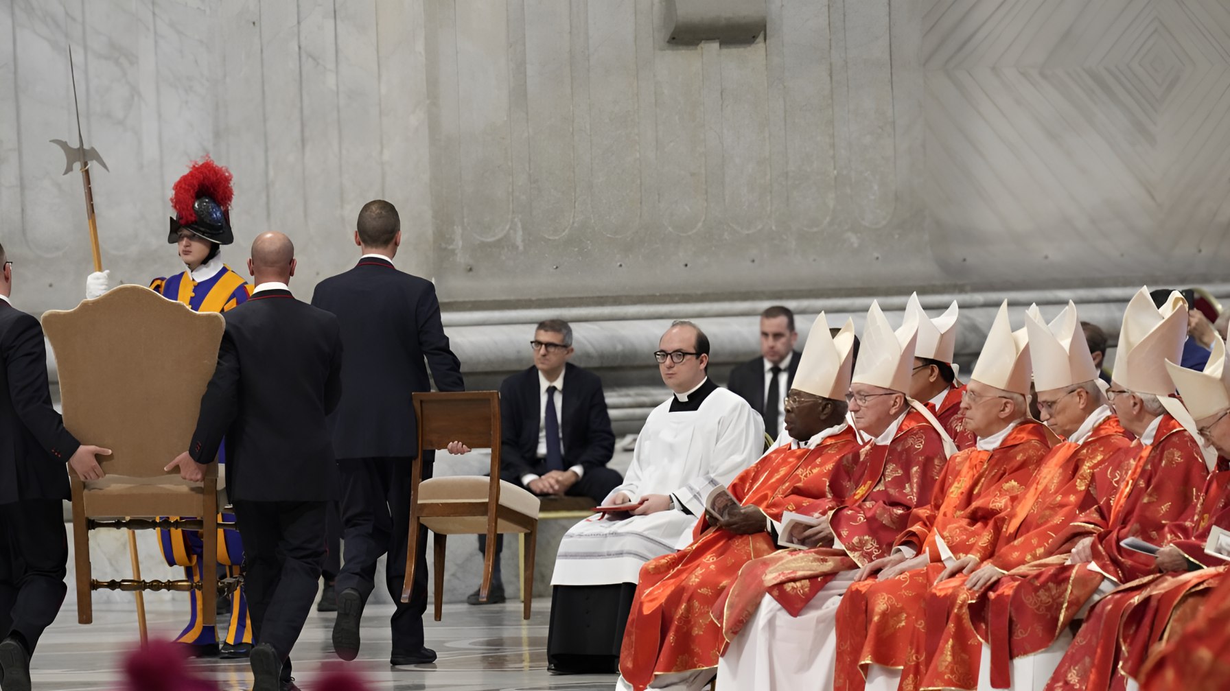 Conclave: Black smoke, no Pope yet