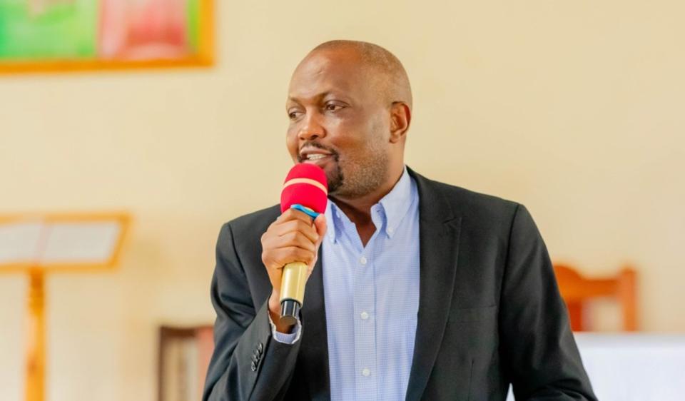 Kuria confronts CS Duale over remarks on Mt Kenya region
